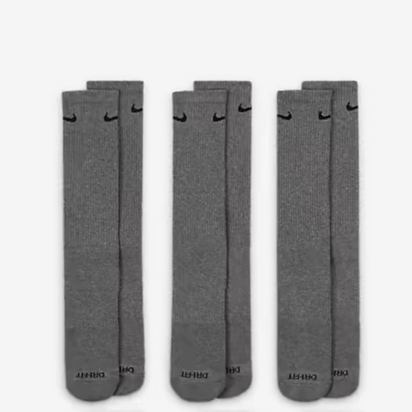 NIKE
Training Crew Socks (3 Pairs)
Nike Everyday Cushioned - Picture 2 of 4